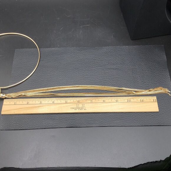 Long Tassel Necklace MCM Style Faux Pearl Pendant on 18 inch Gold Tone Neck Wire - Picture 9 of 10